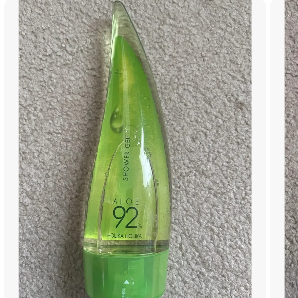 Holika Holika aloe 92% fresh moisturizing shower gel 8.45 Fl Oz 250 ML